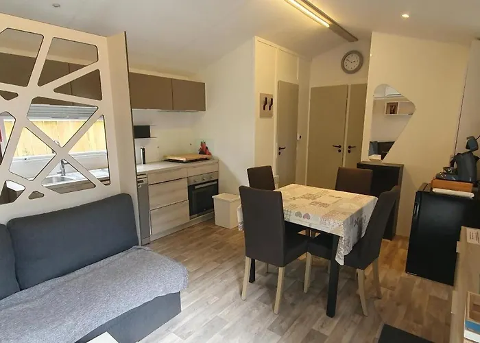 Mobile 131 Bois Dormant Кемпинг *